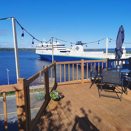 Starboard Side Guest House Channel-Port aux Basques Exteriör bild
