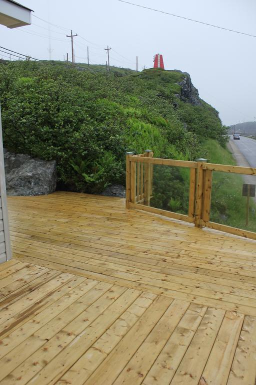 Starboard Side Guest House Channel-Port aux Basques Exteriör bild