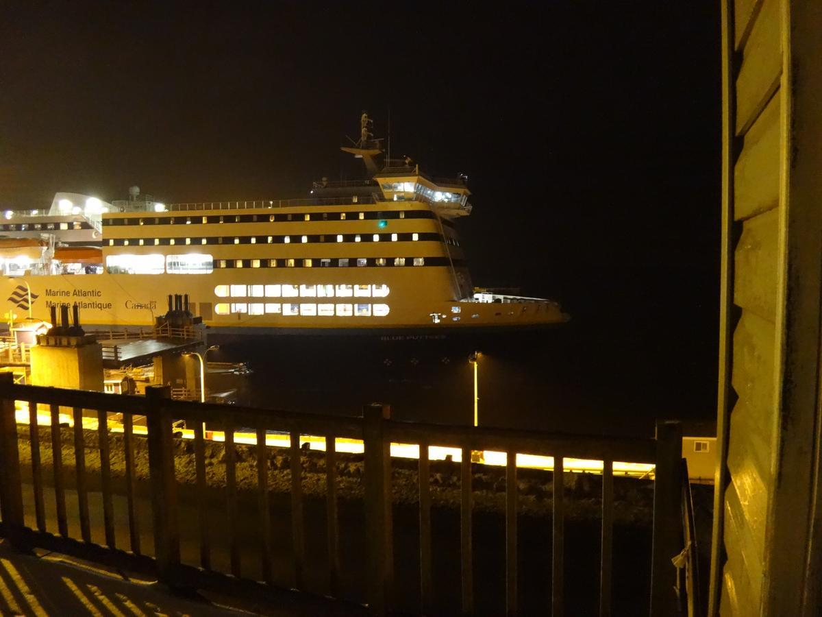 Starboard Side Guest House Channel-Port aux Basques Exteriör bild